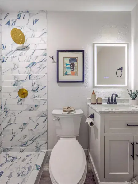 11062025052338 800 31