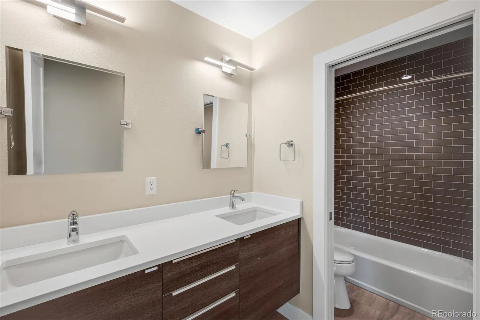 2860 S Sherman Street Englewood CO 80113 | MLS #REC3122210 09242026105819 1600 14