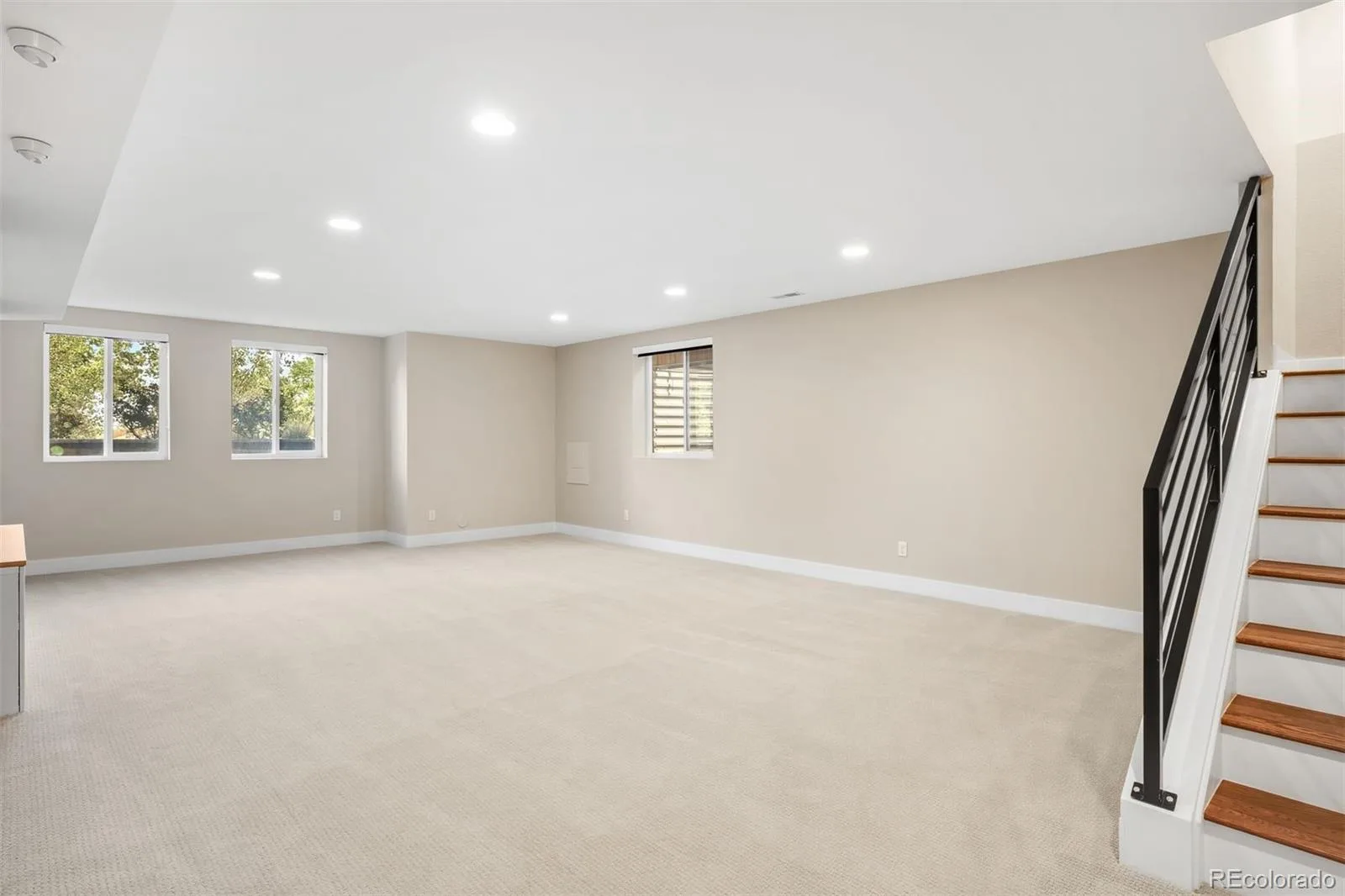 2860 S Sherman Street Englewood CO 80113 | MLS #REC3122210 09242026105819 1600 17