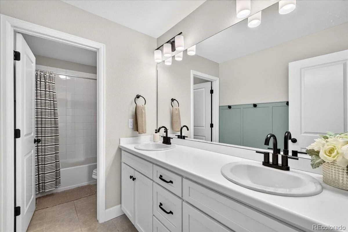 2598 Hillcroft Lane Castle Rock CO 80104 | MLS #REC3123445 08232026185403 1200 31
