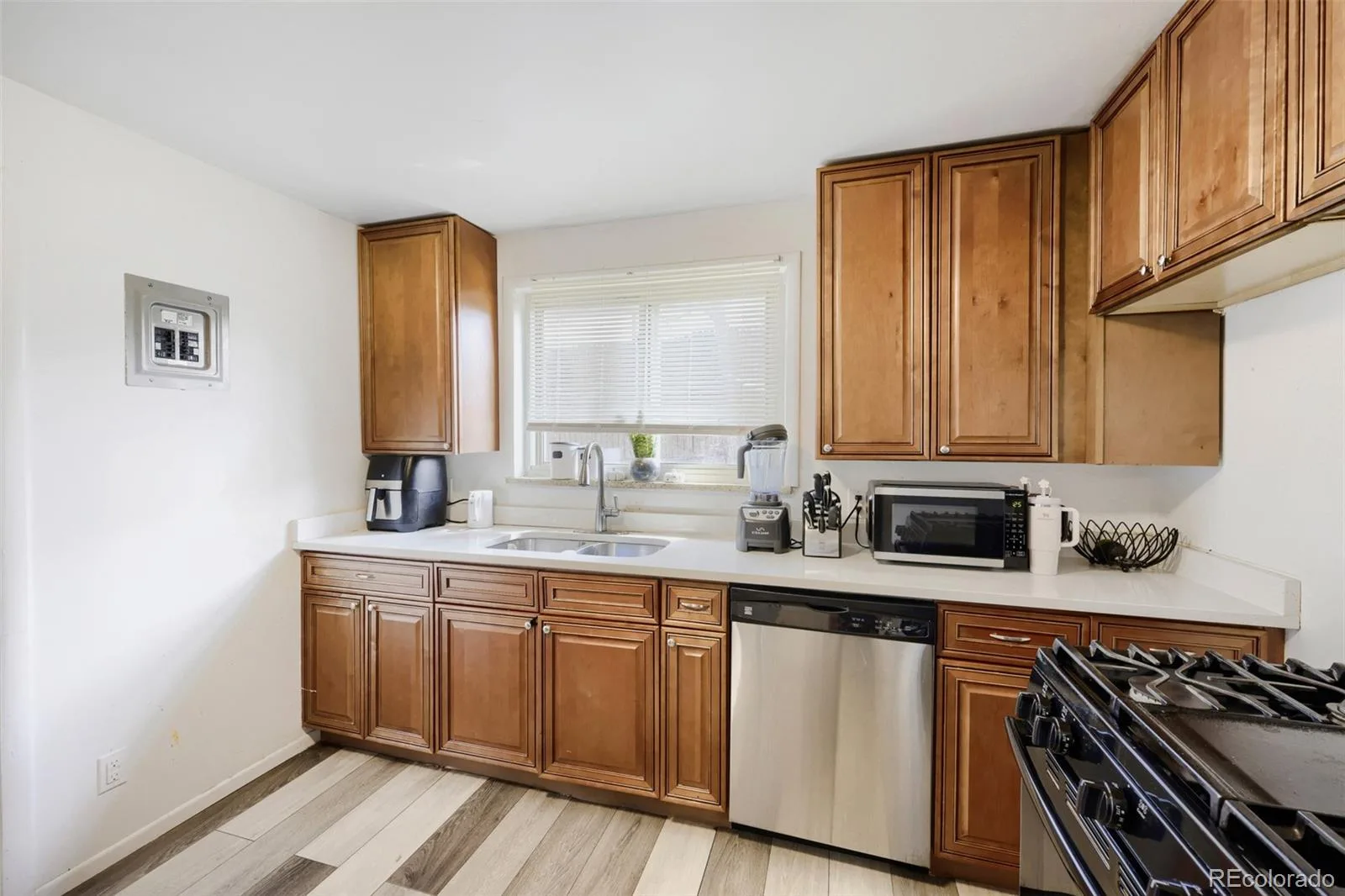 1160 S Quivas Street Denver CO 80223 | MLS #REC3123524 08112026000602 1600 17