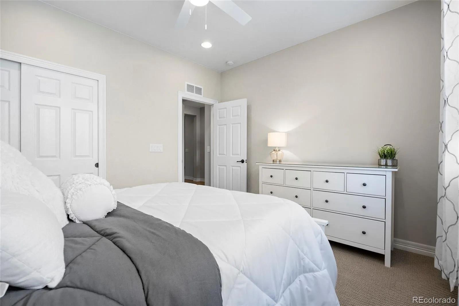 23676 E Del Norte Place Aurora CO 80016 MLS #REC3124251 05152026194832 1600 20