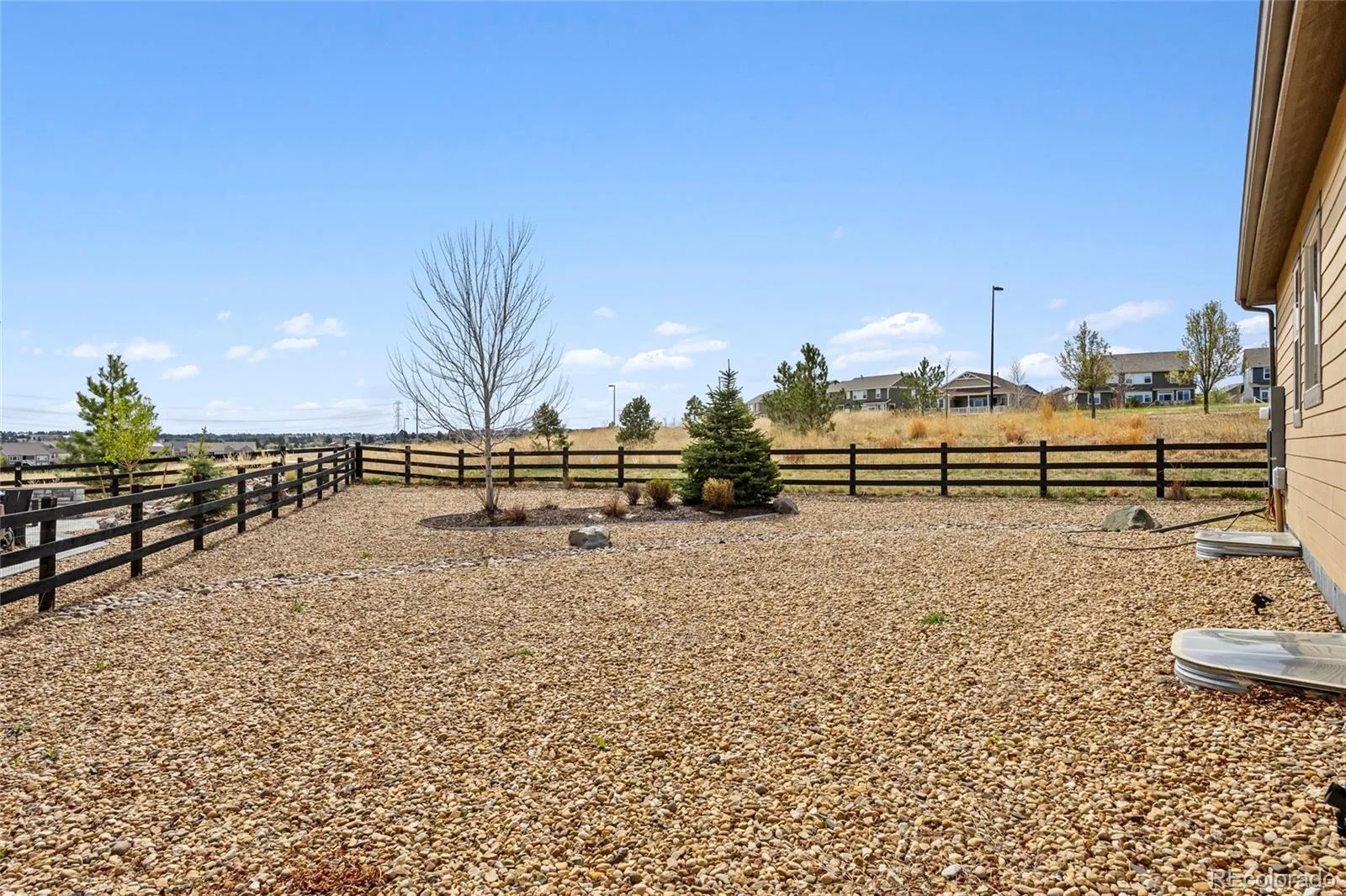 23676 E Del Norte Place Aurora CO 80016 MLS #REC3124251 05152026194832 1600 32