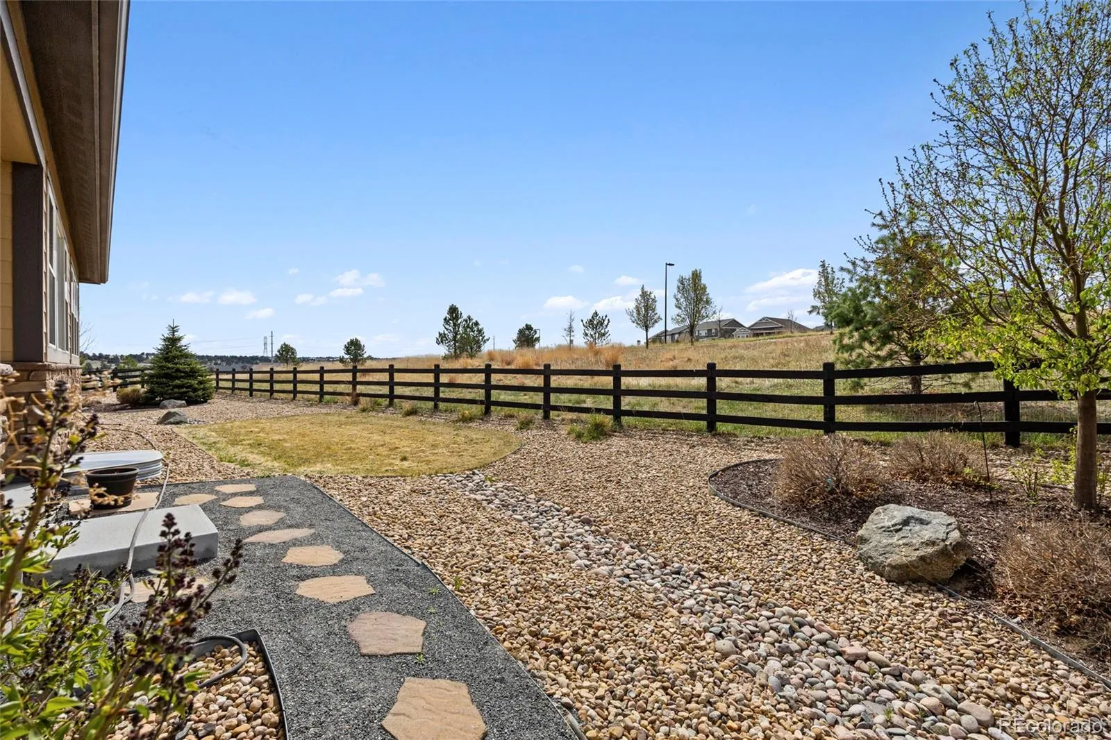 23676 E Del Norte Place Aurora CO 80016 MLS #REC3124251 05152026194832 1600 34