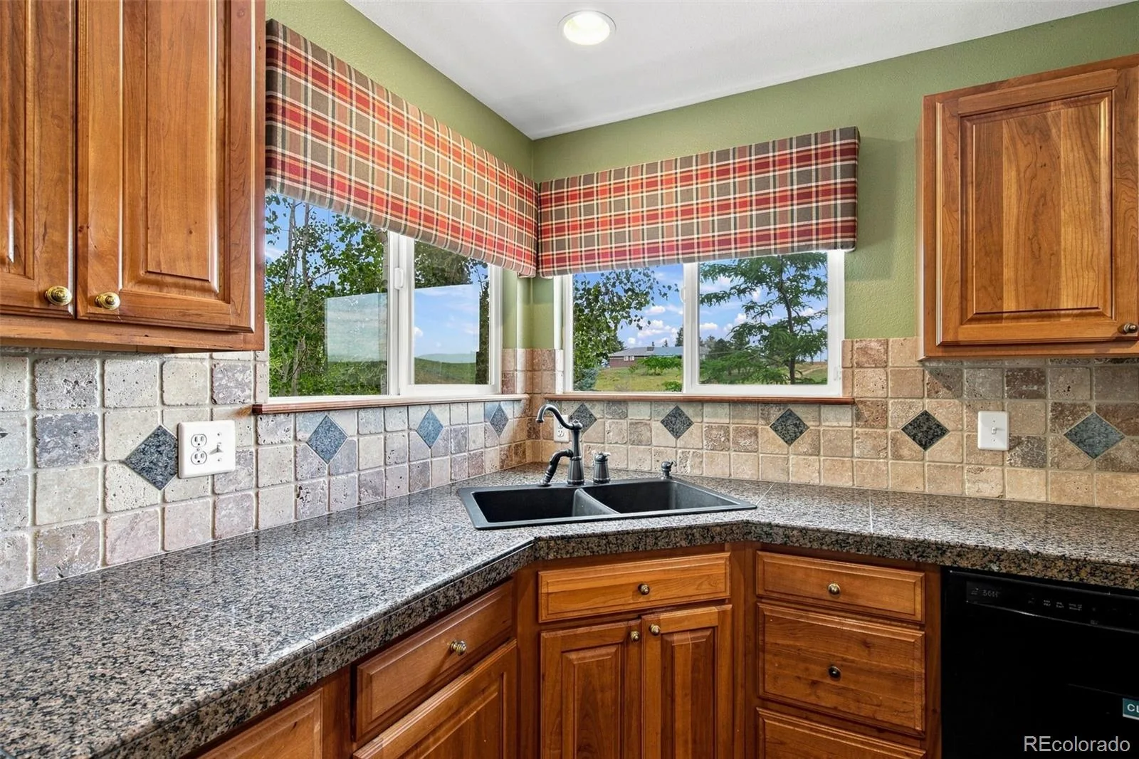 10338 Spruce Court Parker CO 80138 | MLS #REC3125788 08302026180325 1600 7