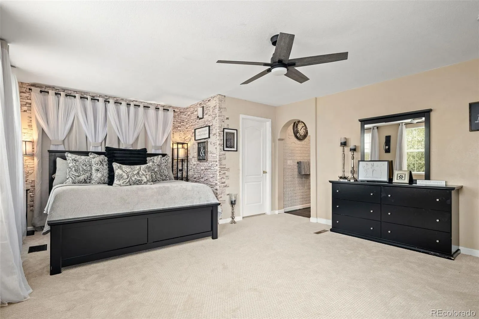 6691 S Abilene Way Centennial CO 80111 MLS #REC3132922 04292026233446 1600 23