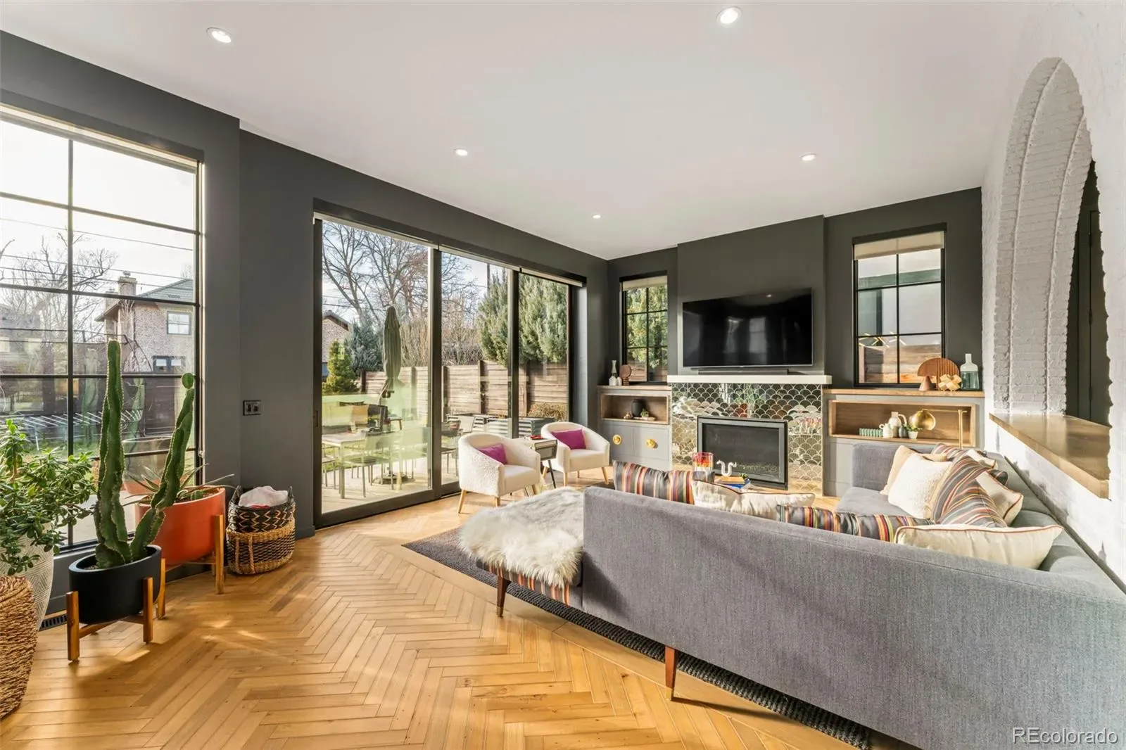 03112026191906 1600 16