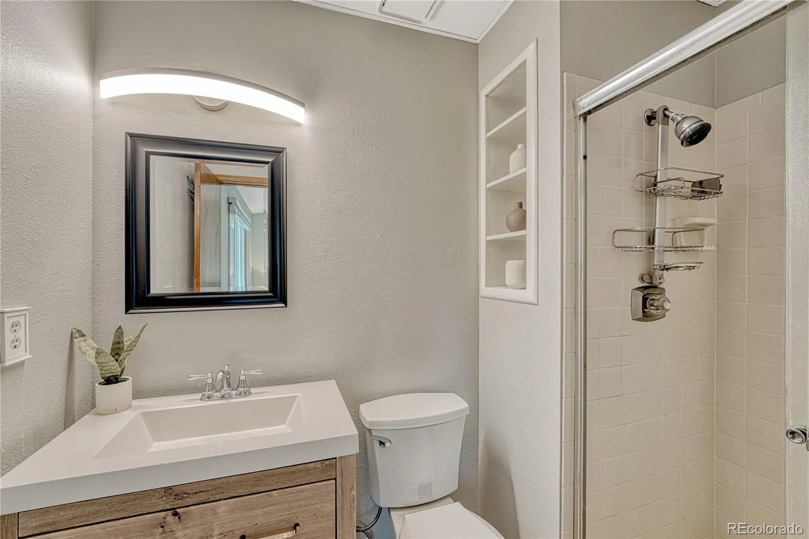 5436 S Walden Court Centennial CO 80015 MLS #REC3138178 05212026034635 1600 20