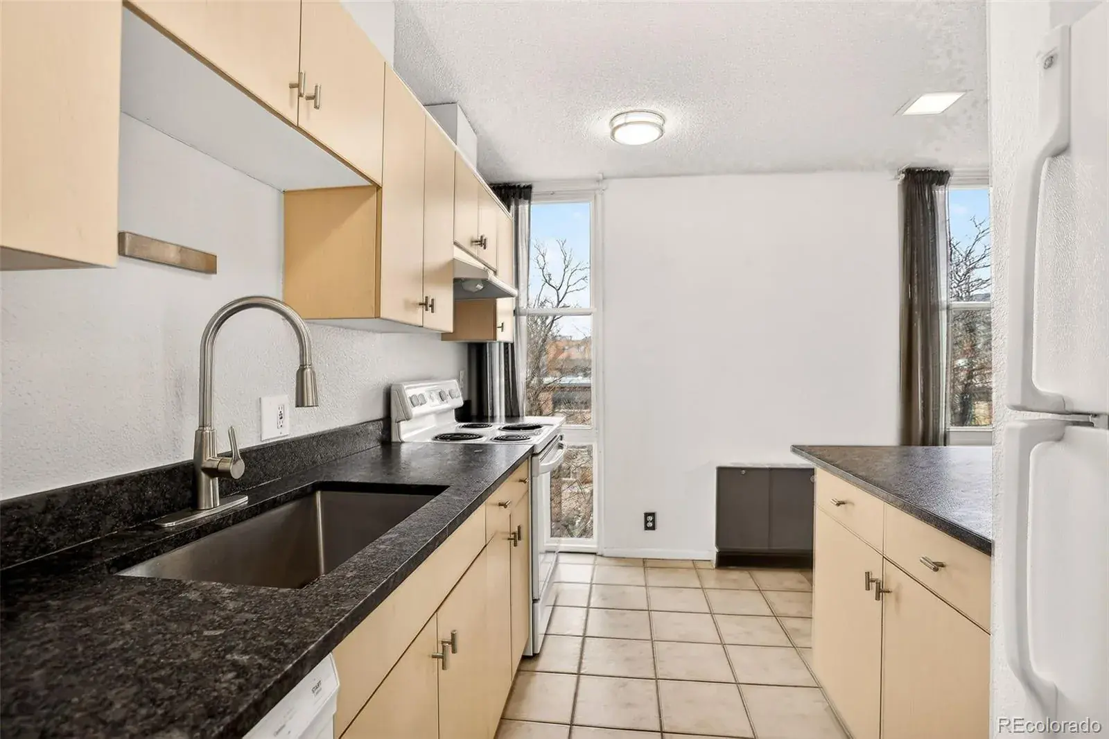 2500 S York Street #401 Denver CO 80210 MLS #REC3141874 02252026224309 1600 11
