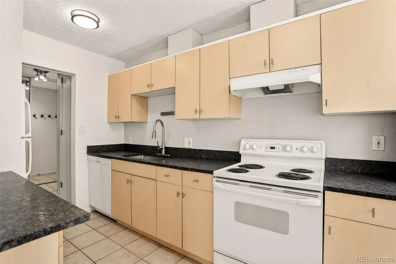 2500 S York Street #401 Denver CO 80210 MLS #REC3141874 02252026224309 1600 12