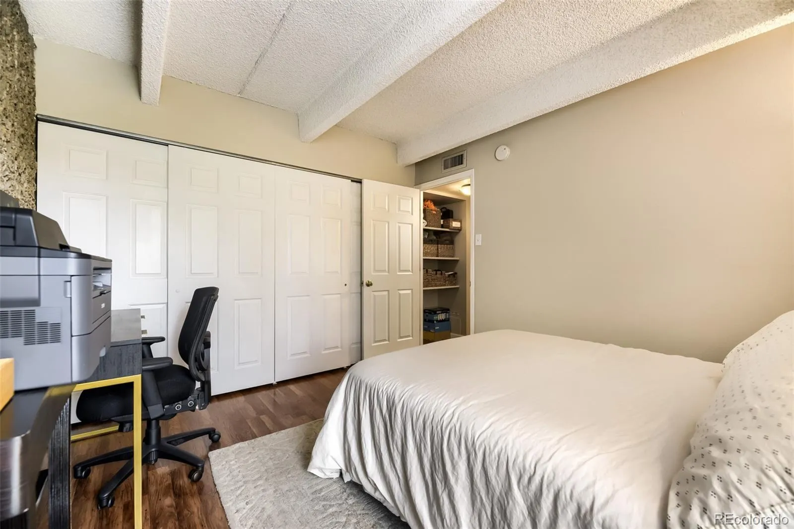 04212026175125 1600 12