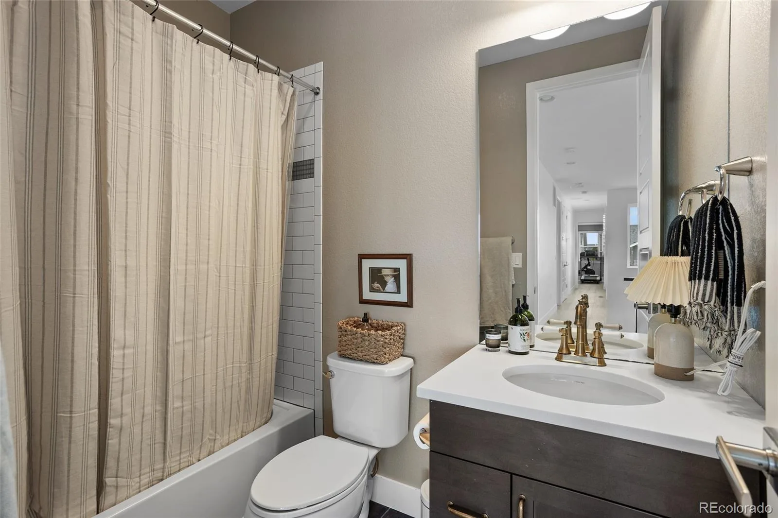 8205 E Prairie Meadow Drive Denver CO 80238 | MLS #REC3146540 07262026193606 1600 25