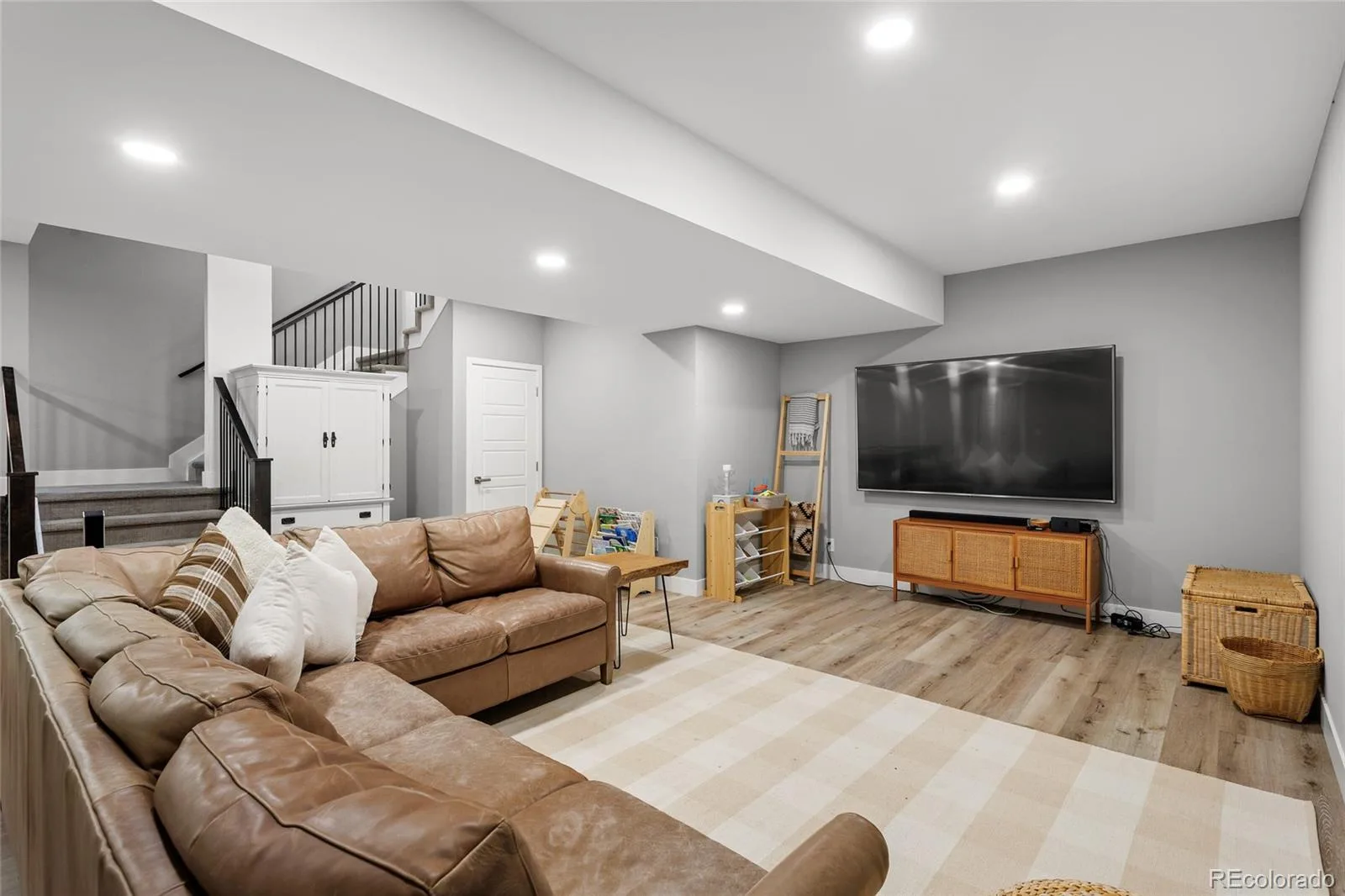 8205 E Prairie Meadow Drive Denver CO 80238 | MLS #REC3146540 07262026193606 1600 33