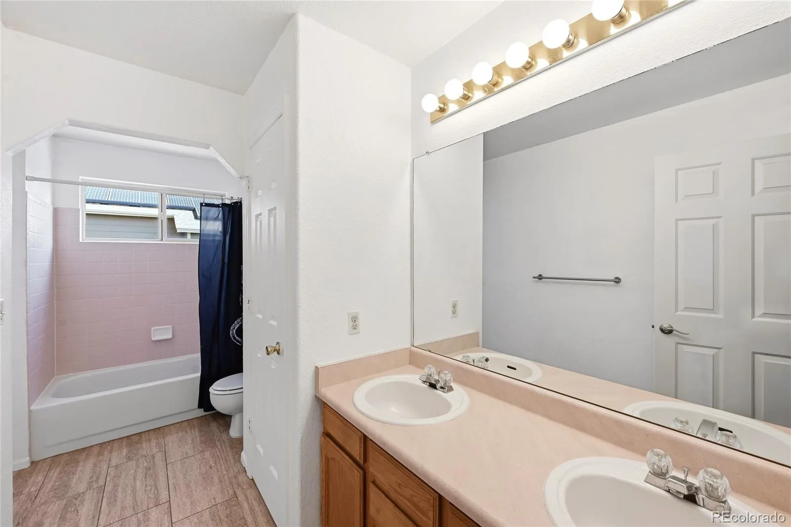 13441 Glen Circle Broomfield CO 80020 MLS #REC3148677 06112026213355 1600 21