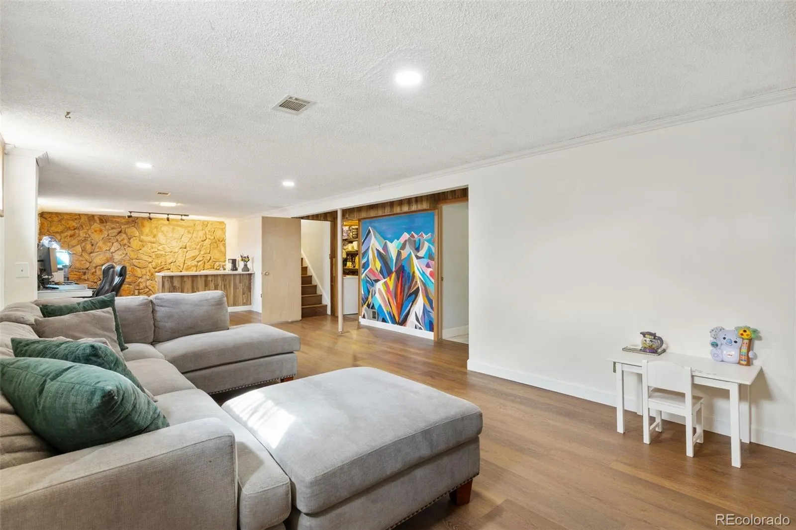 04142026193715 1600 18