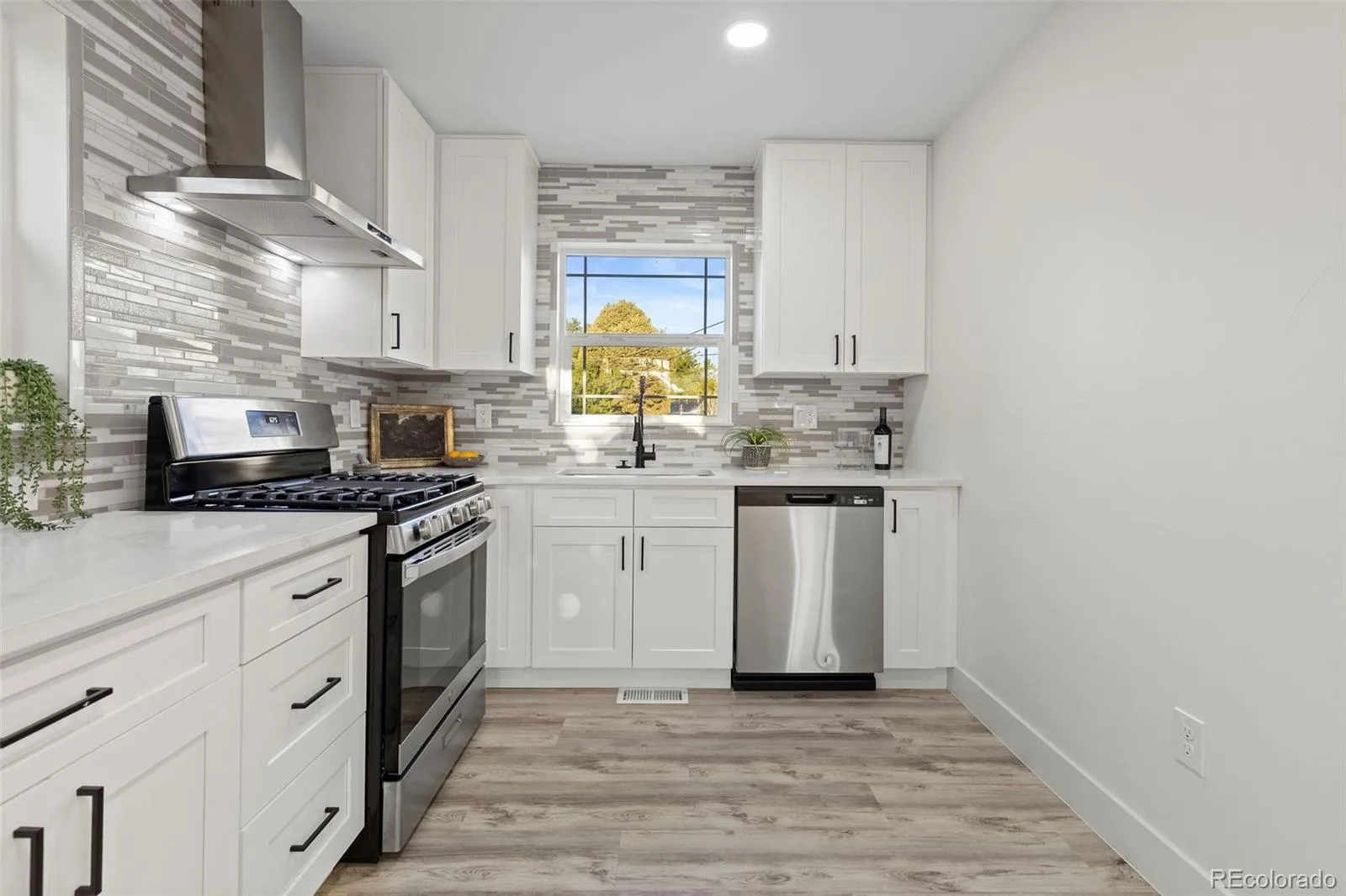 2851 Birch Street Denver CO 80207 | MLS #REC3150767 09242026093610 1600 12
