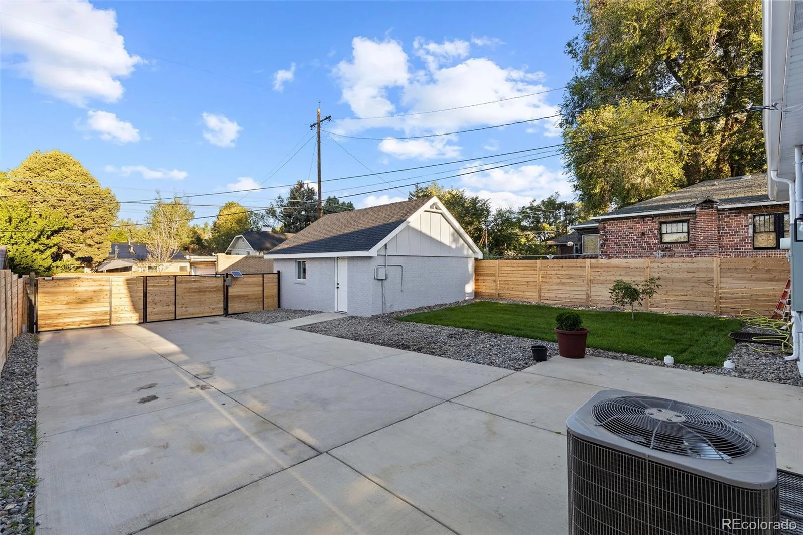 2851 Birch Street Denver CO 80207 | MLS #REC3150767 09242026093610 1600 24