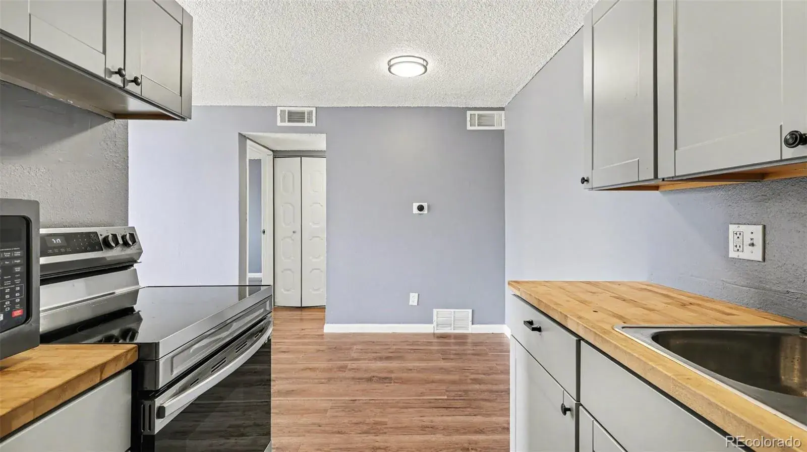 10211 Ura Lane #205 #9 Thornton CO 80260 MLS #REC3151021 02062026203325 1600 10