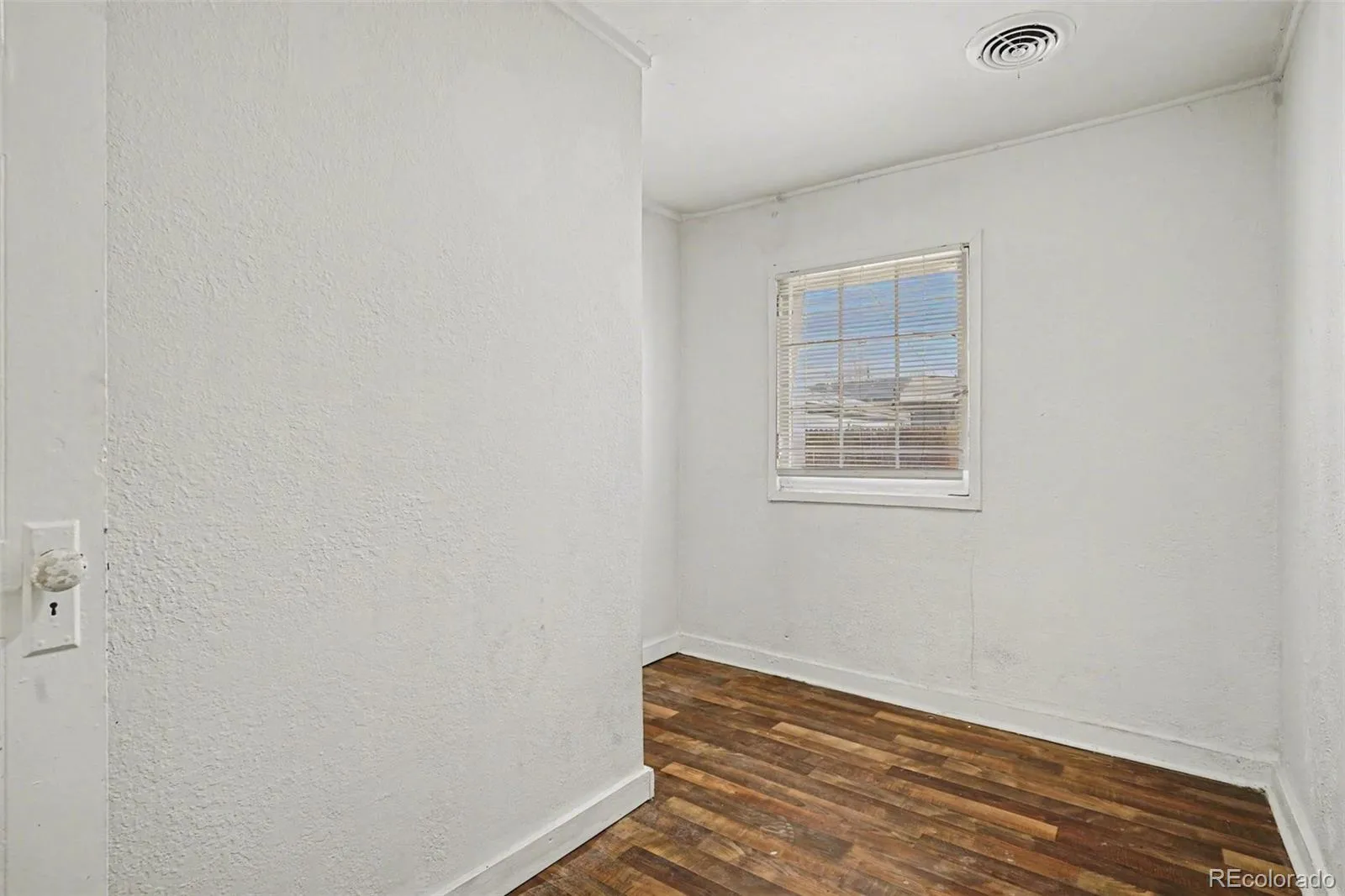18 Julian Street Denver CO 80219 MLS #REC3151994 05252026211916 1600 26