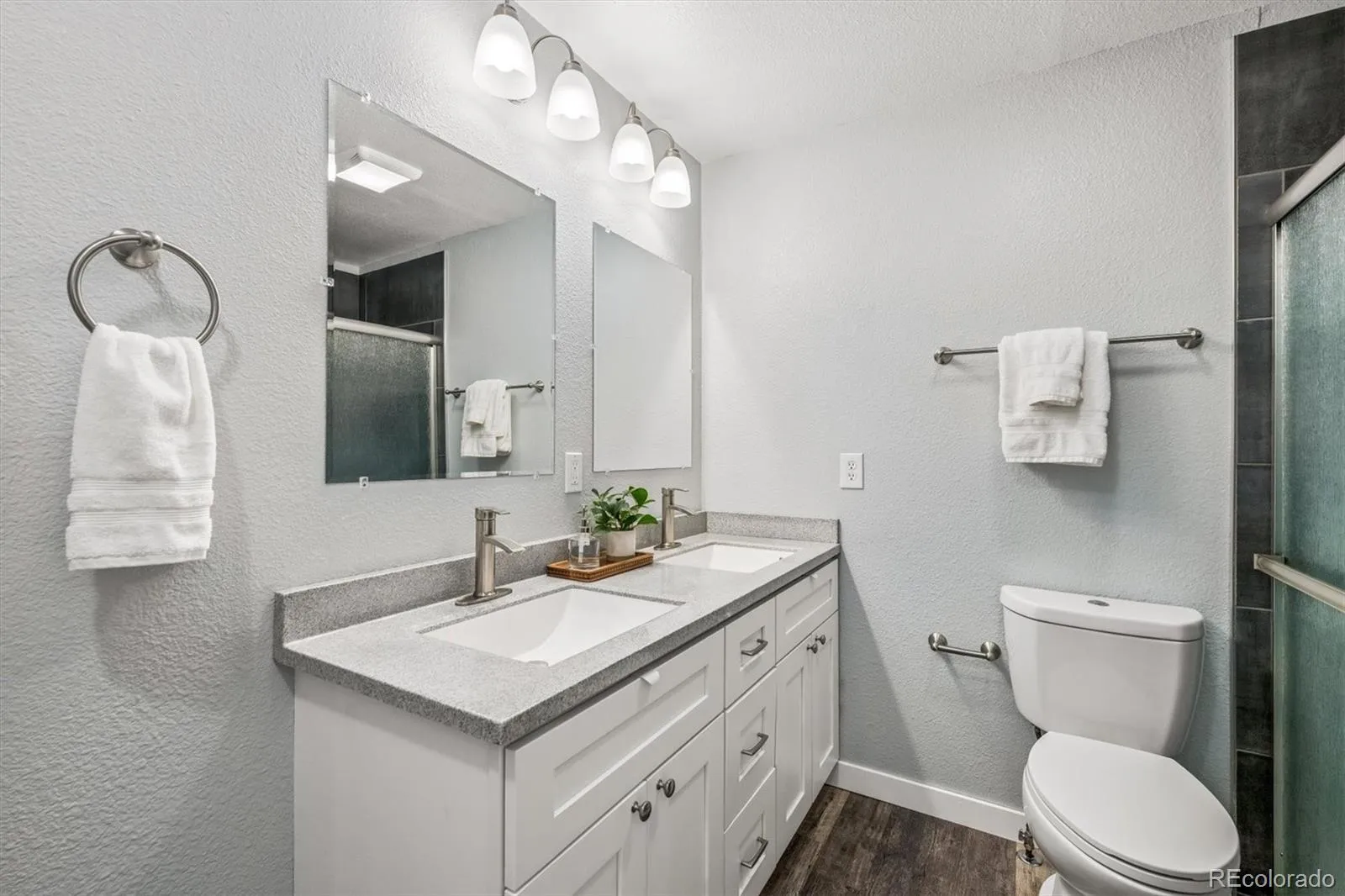 2375 S Linden Court #200 Denver CO 80222 MLS #REC3154000 04302026163008 1600 16