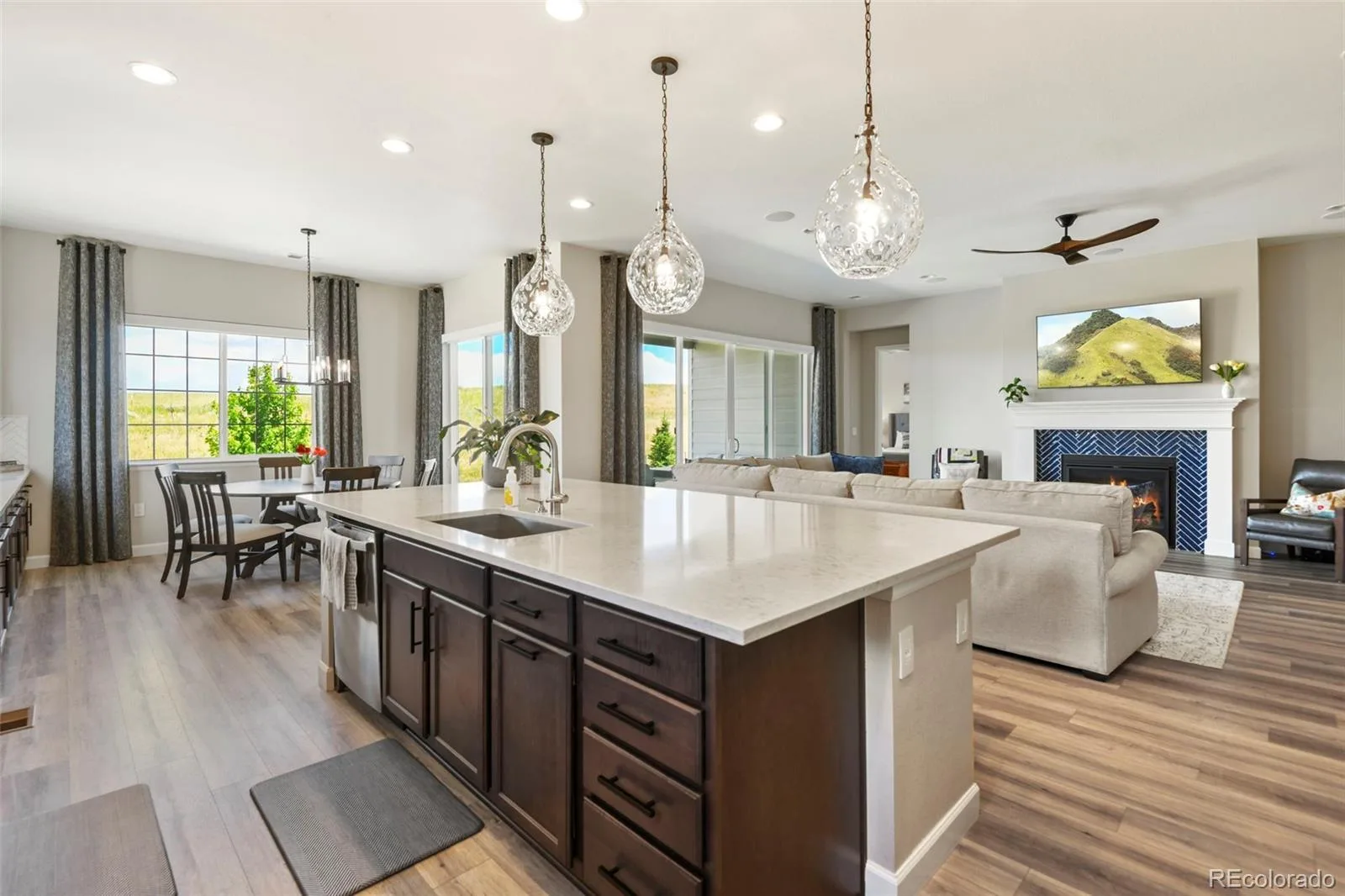 7000 S White Crow Way Aurora CO 80016 | MLS #REC3155137 09232026220625 1600 13