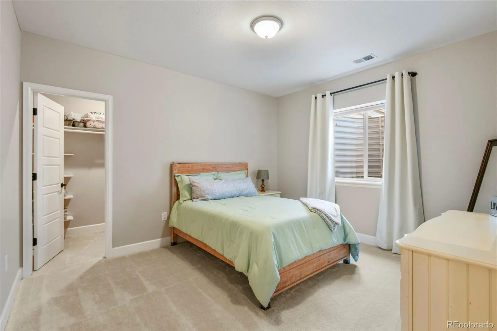 7000 S White Crow Way Aurora CO 80016 | MLS #REC3155137 09232026220625 1600 26