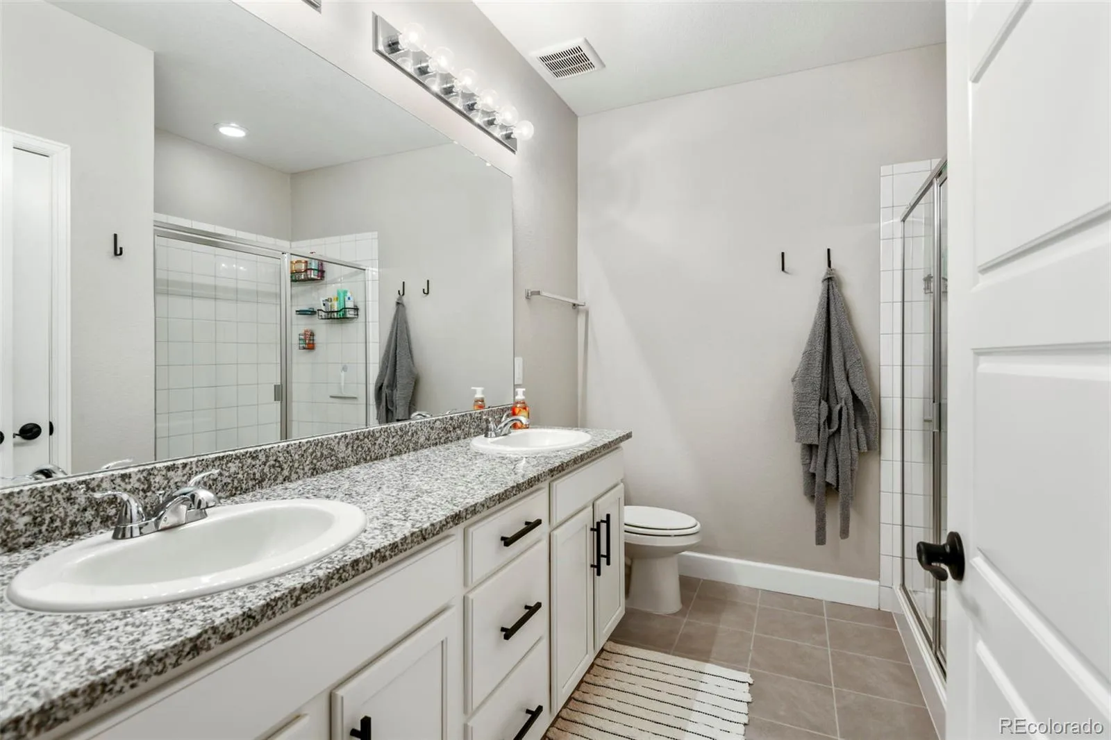 7000 S White Crow Way Aurora CO 80016 | MLS #REC3155137 09232026220625 1600 27