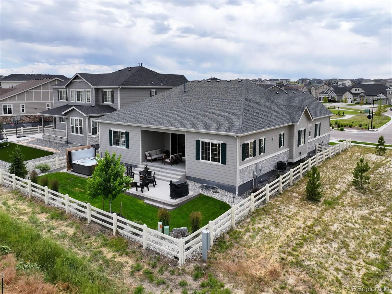 7000 S White Crow Way Aurora CO 80016 | MLS #REC3155137 09232026220625 1600 43