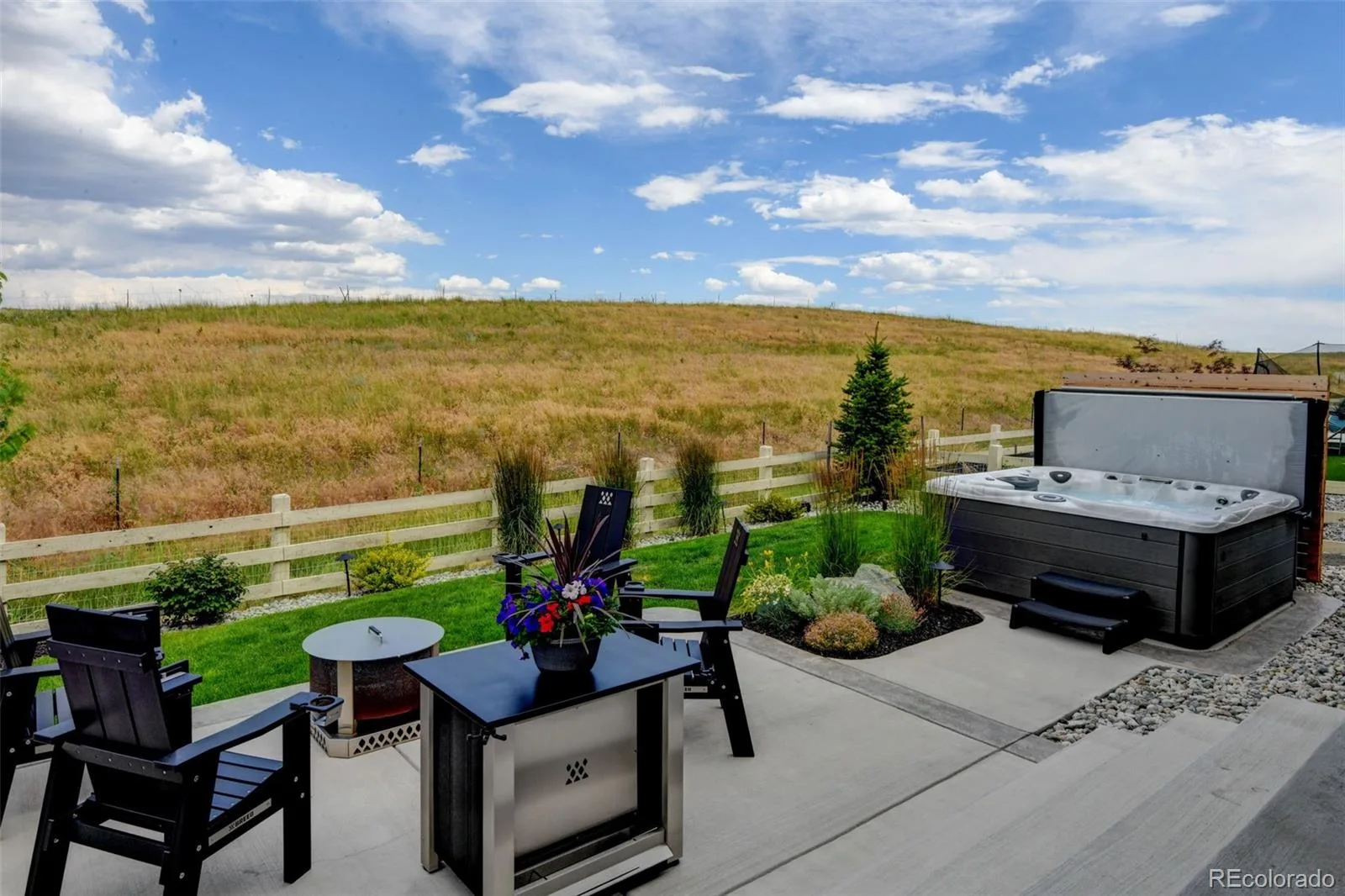 7000 S White Crow Way Aurora CO 80016 | MLS #REC3155137 09232026220625 1600 48