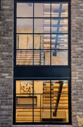 03112026213403 640 40