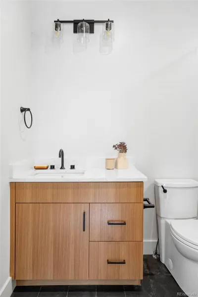 03112026213403 800 28