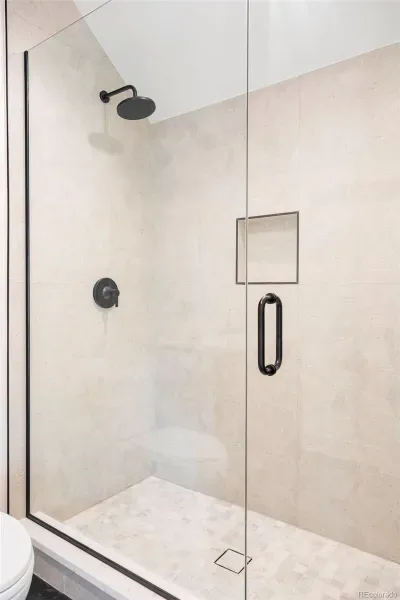 03112026213403 800 29