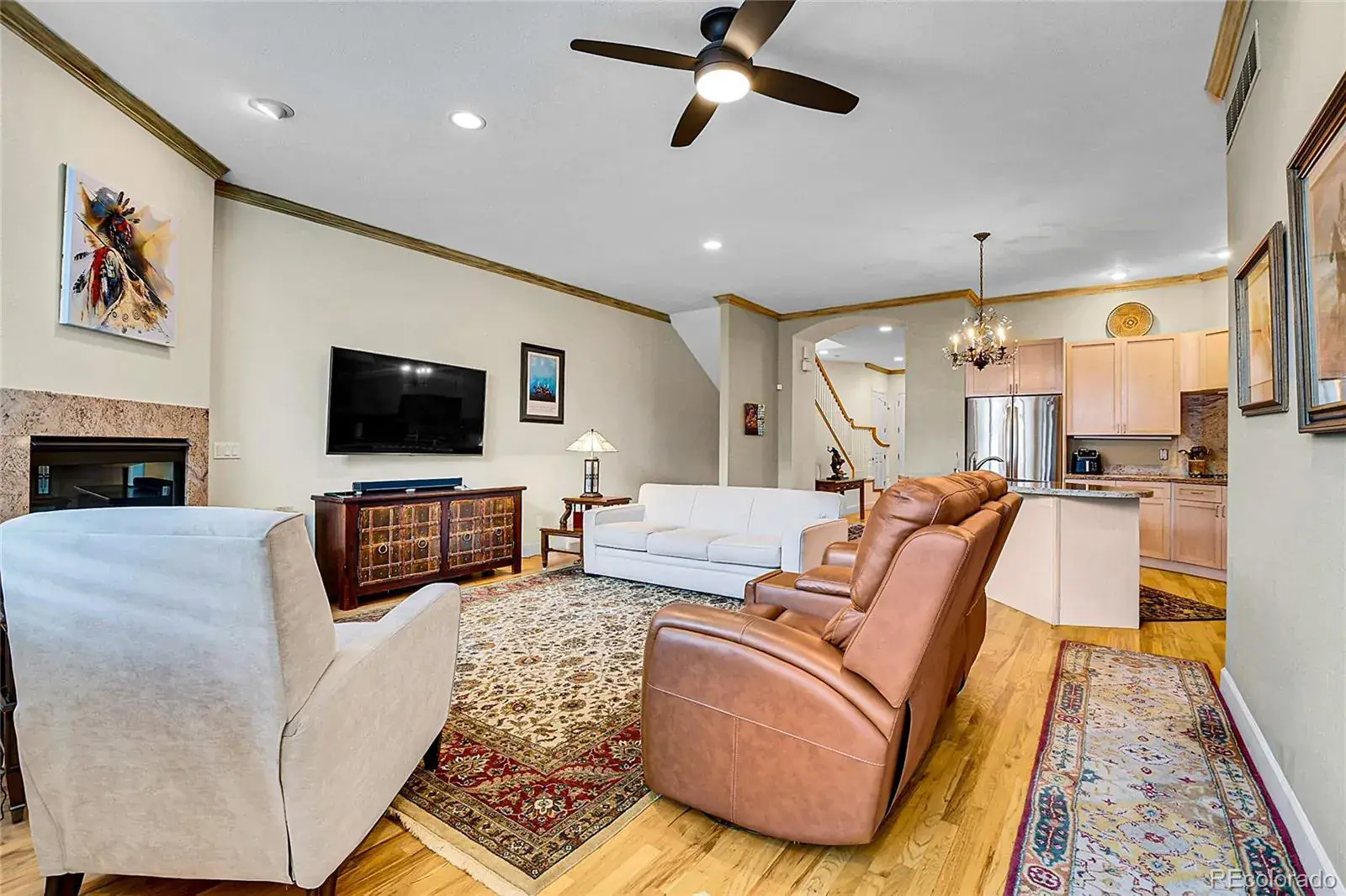 12102025005651 1600 10