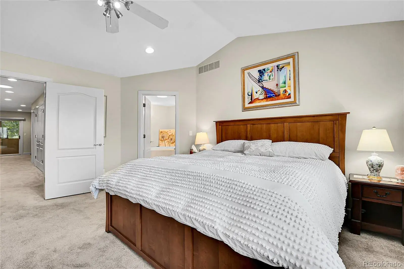 12102025005651 1600 12