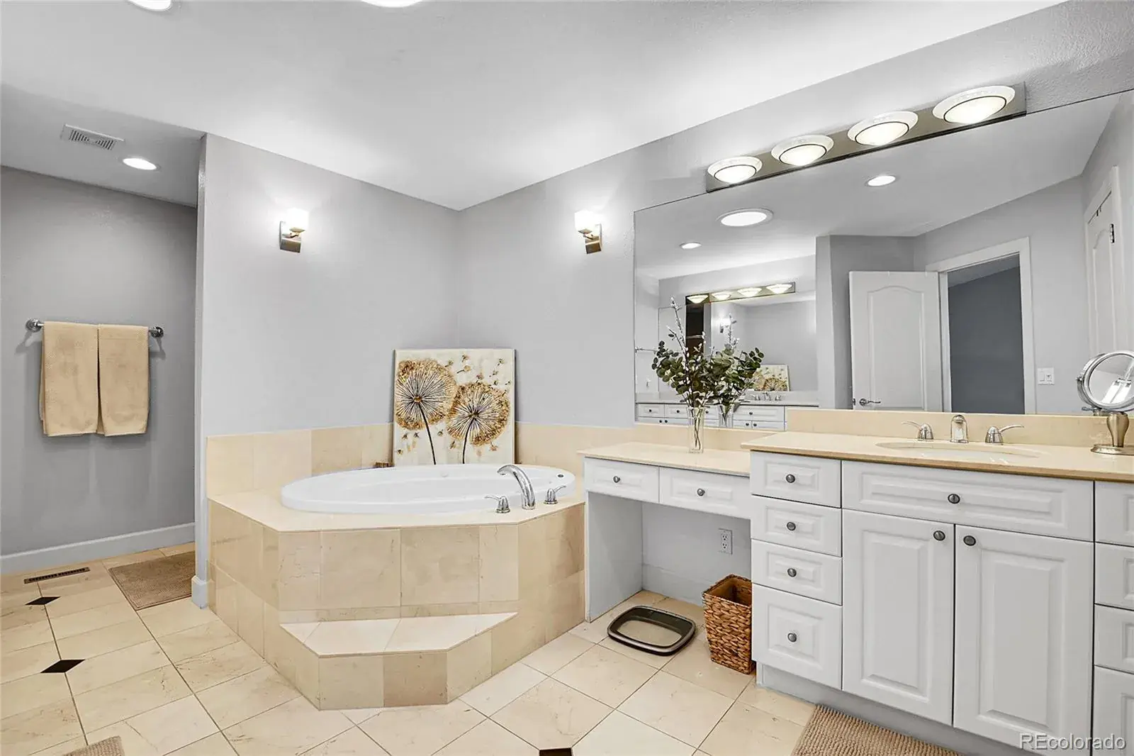 12102025005651 1600 13