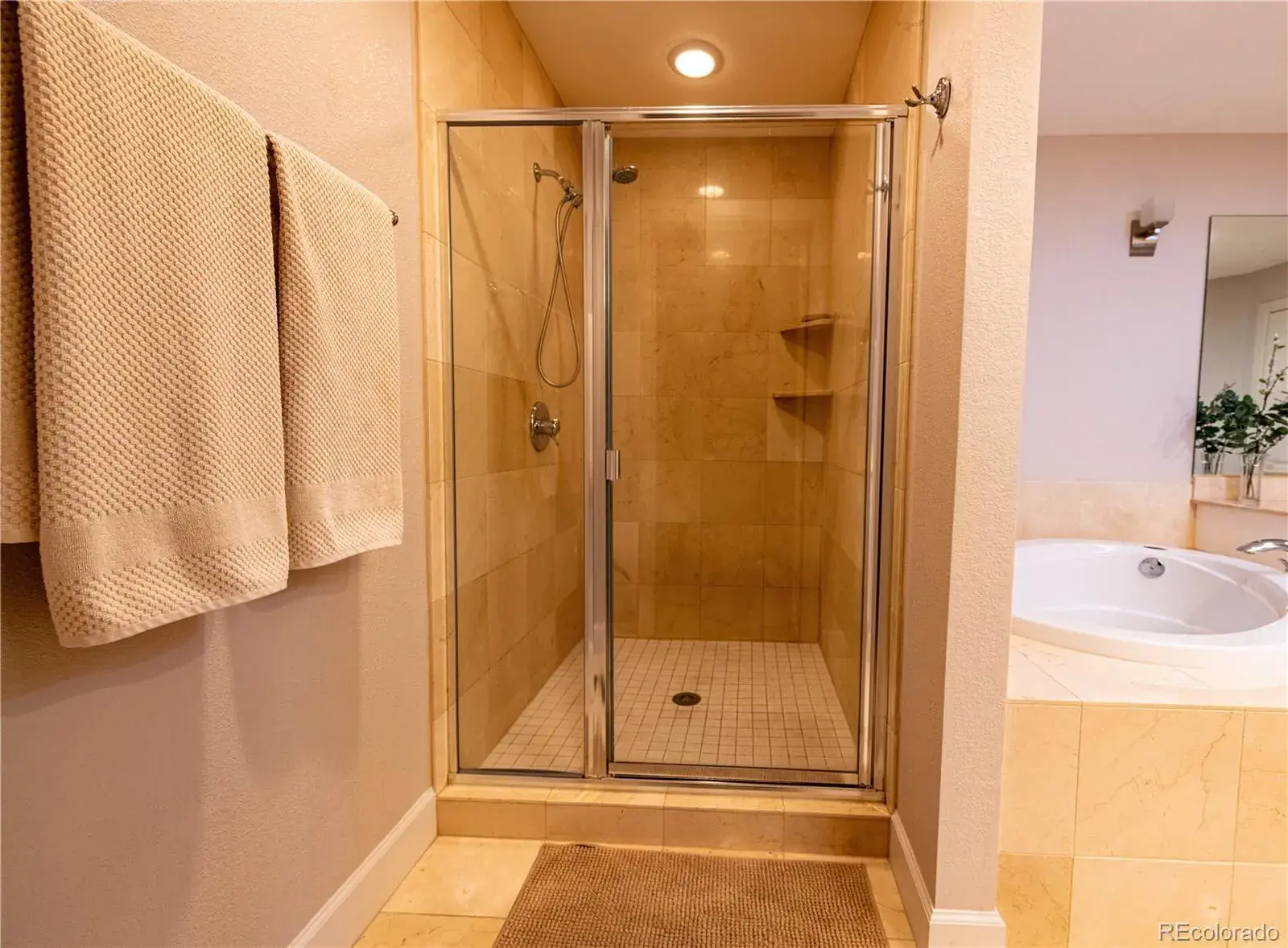 12102025005651 1600 17