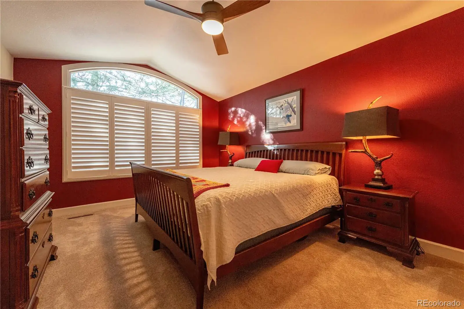 12102025005651 1600 21