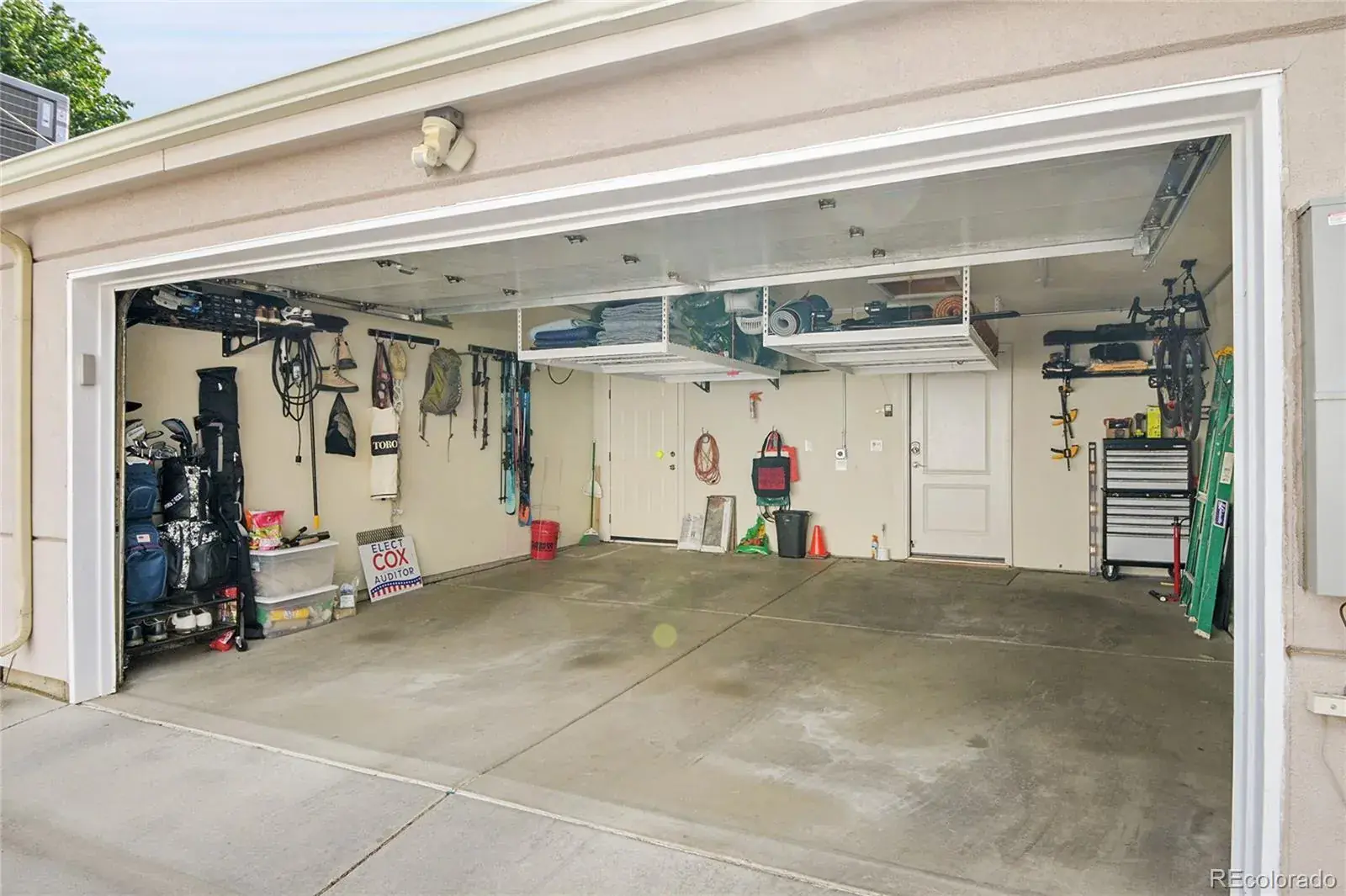 12102025005651 1600 33