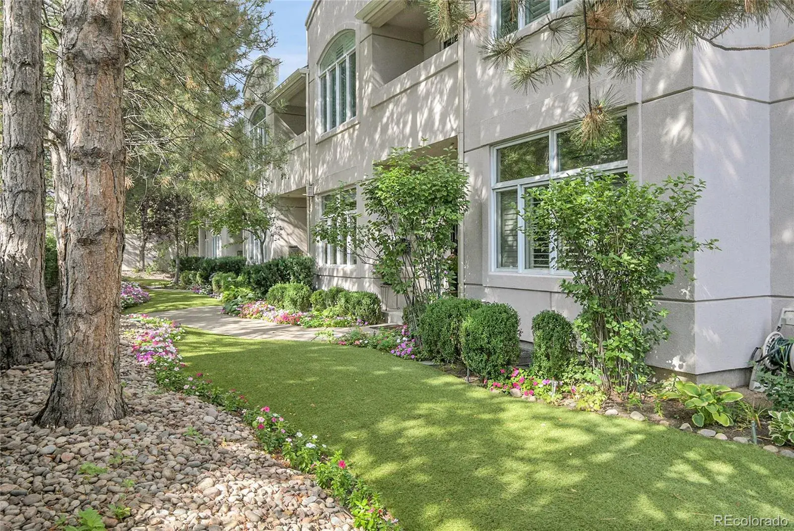 12102025005651 1600 37