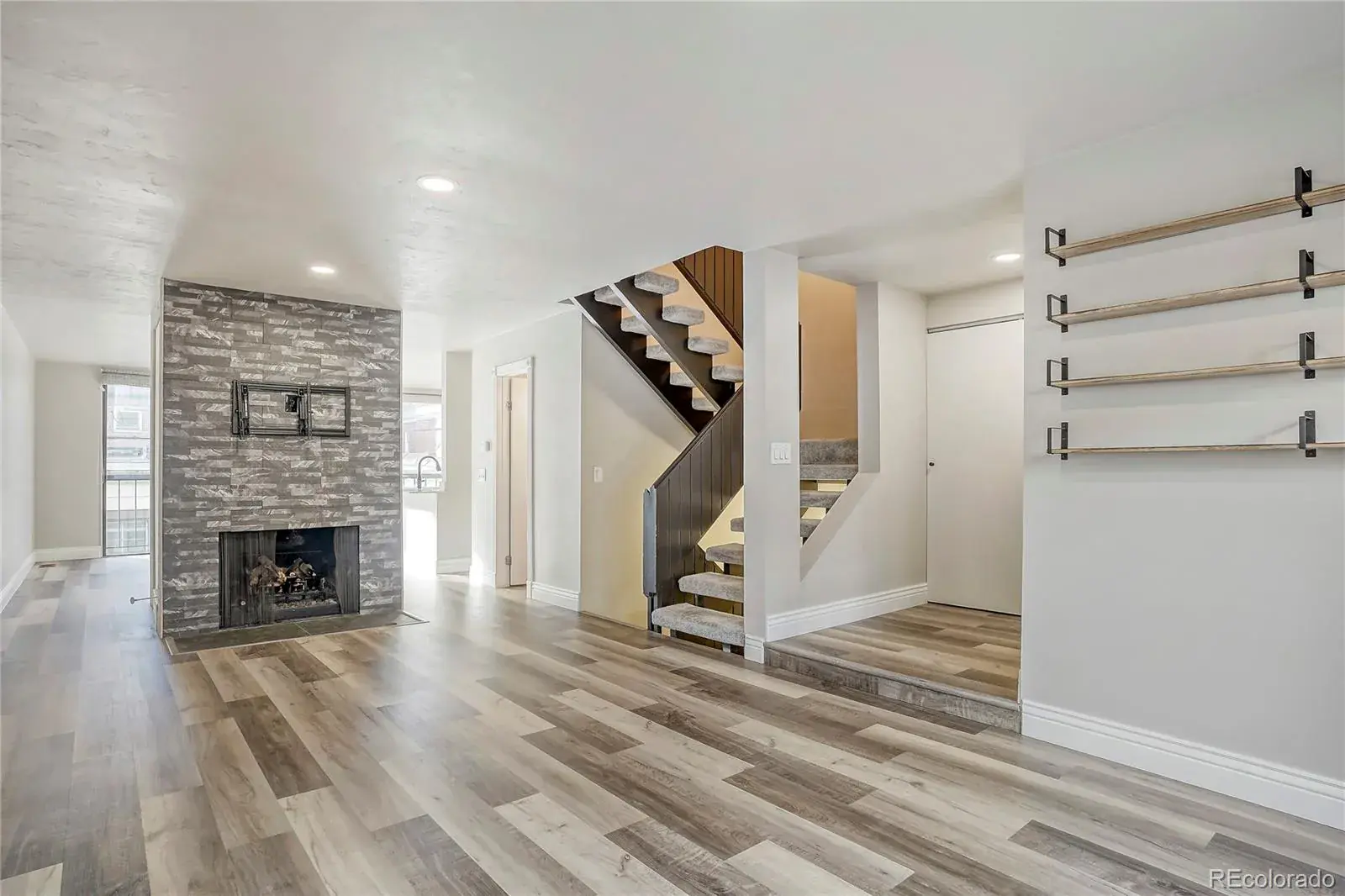 03052026233411 1600 3