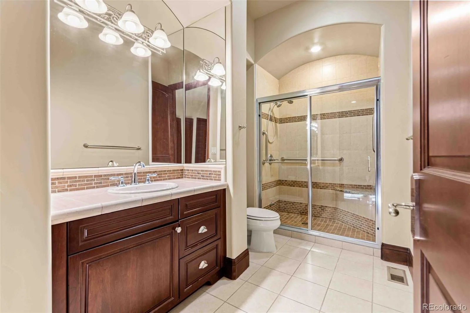 5 Waterside Terrace Cherry Hills Village CO 80113 | MLS #REC3156784 08182026182005 1600 24