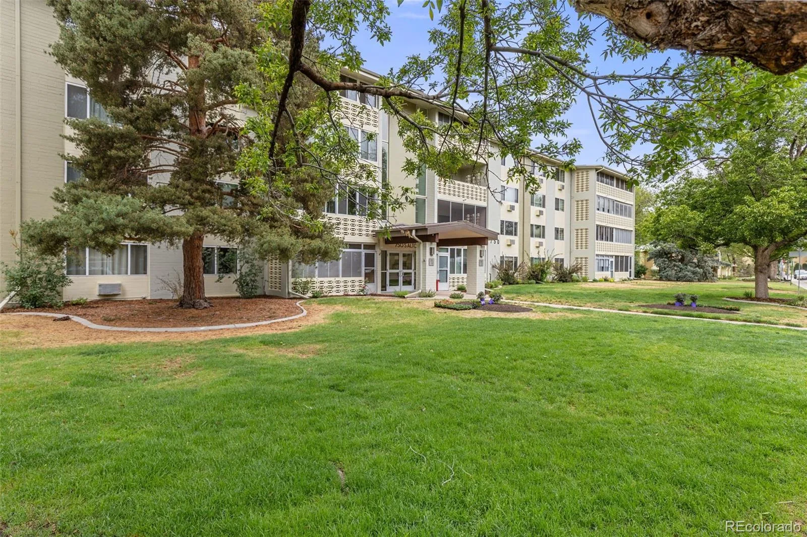 750 S Alton Way #4C Denver CO 80247 | MLS #REC3157039 08252026012436 1600 4