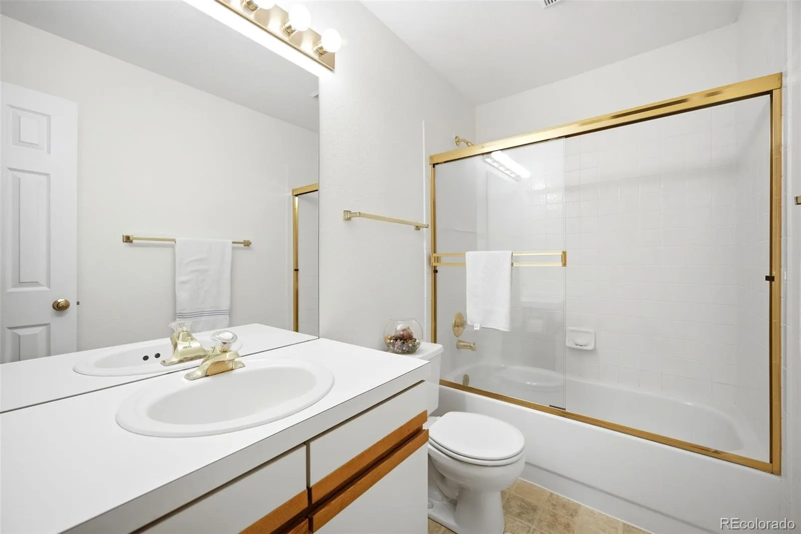 3006 W Long Drive #C Littleton CO 80120 | MLS #REC3157991 08062026182204 1600 16