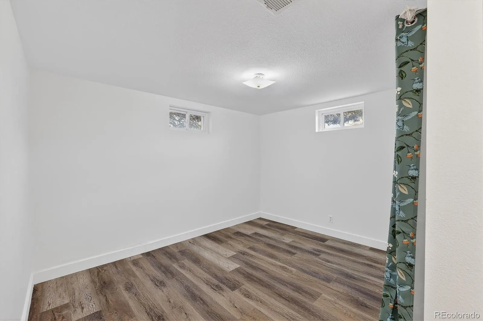 04102026215510 1600 33