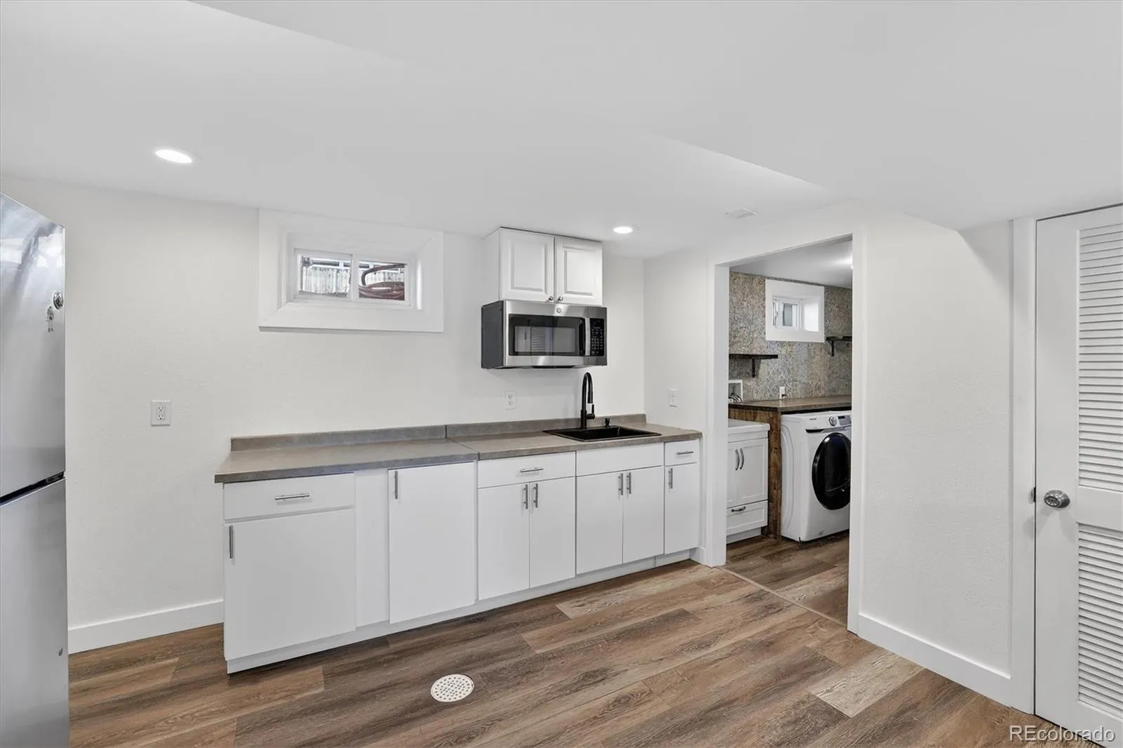 04102026215510 1600 37