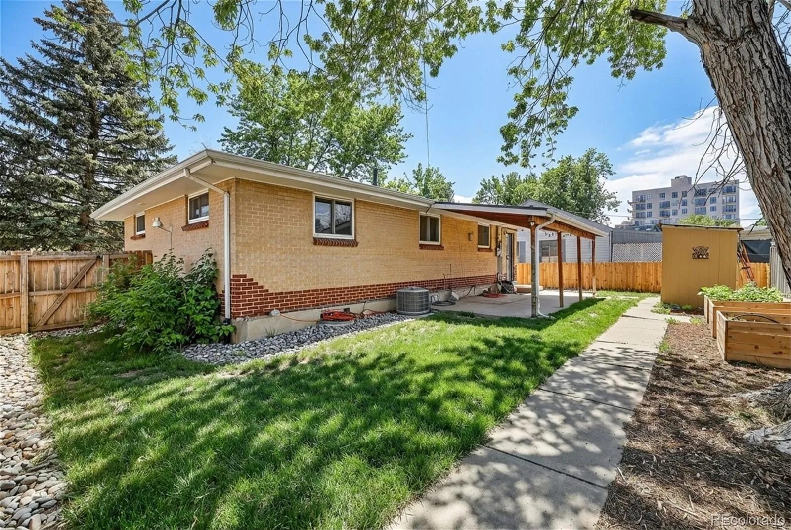 04102026215510 1600 42