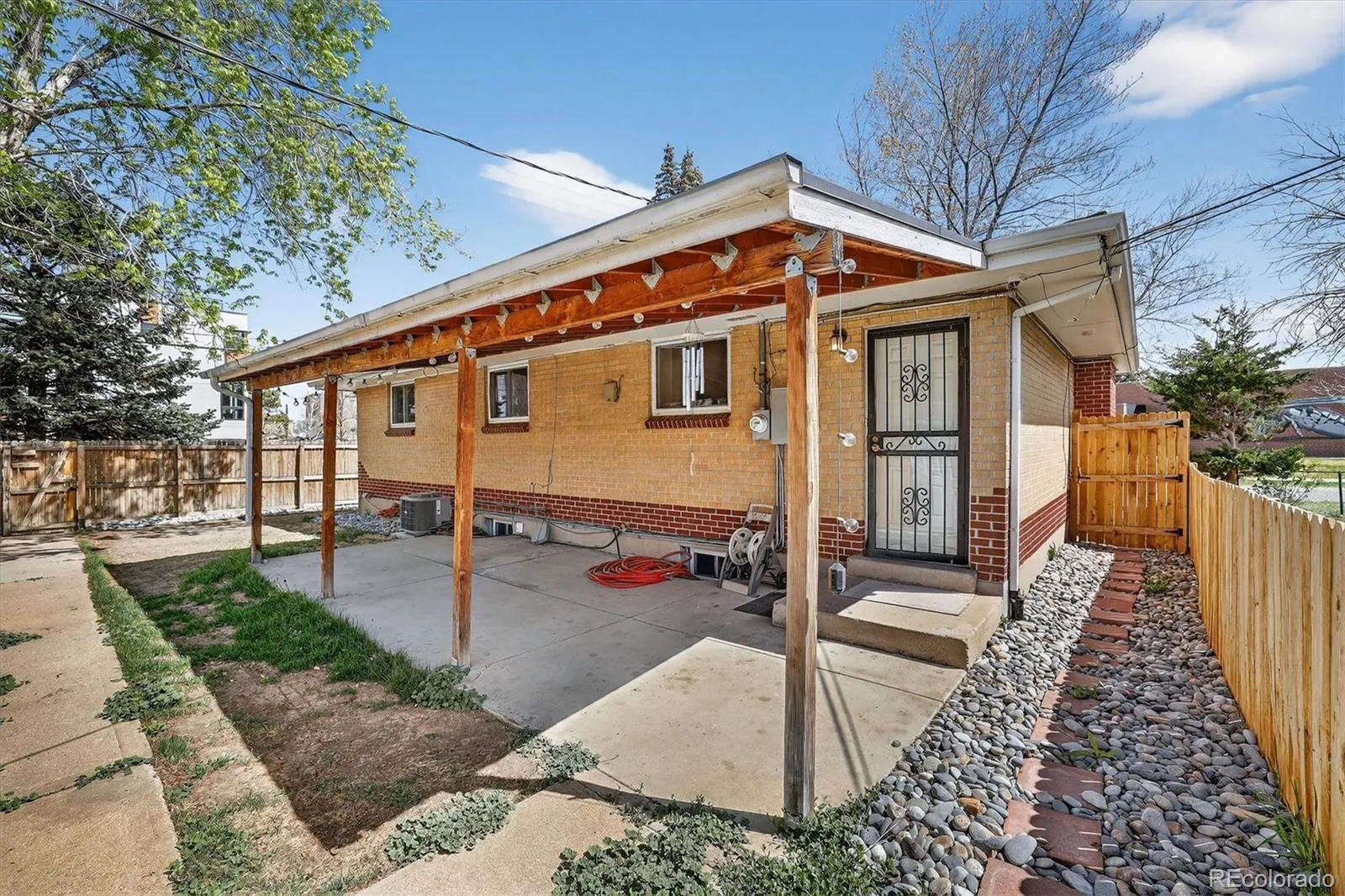 04102026215510 1600 43