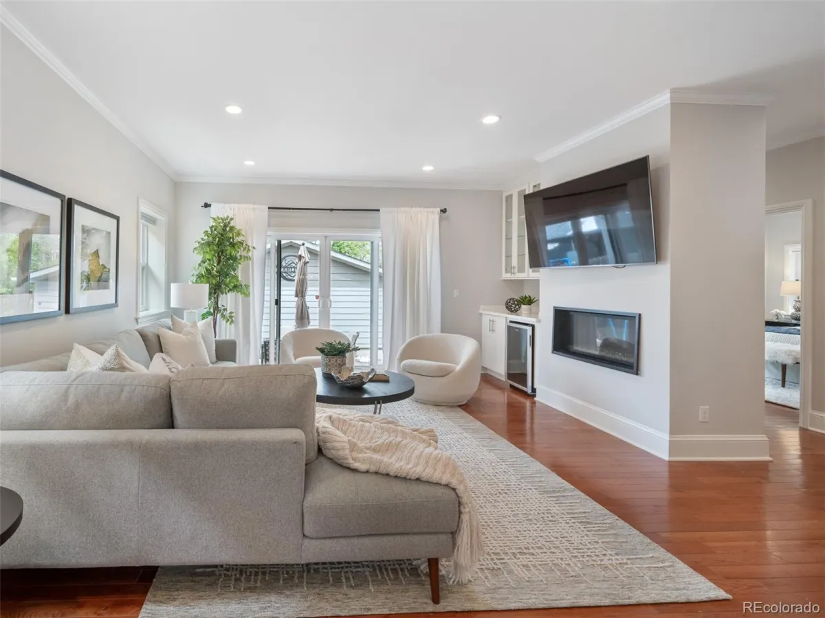 1255 S Garfield Street Denver CO 80210 MLS #REC3160695 05152026013630 1200 9