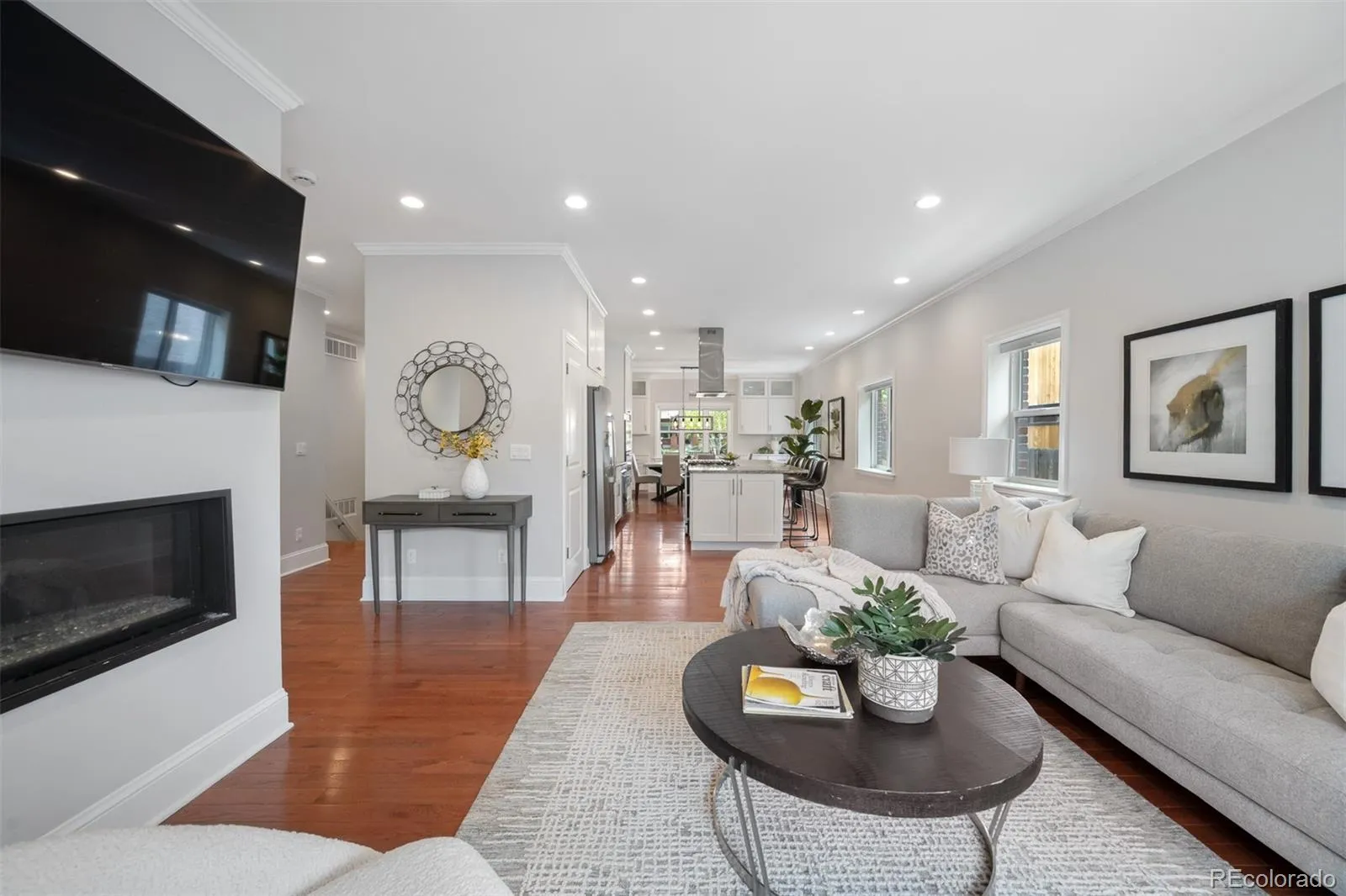 1255 S Garfield Street Denver CO 80210 MLS #REC3160695 05152026013630 1600 12