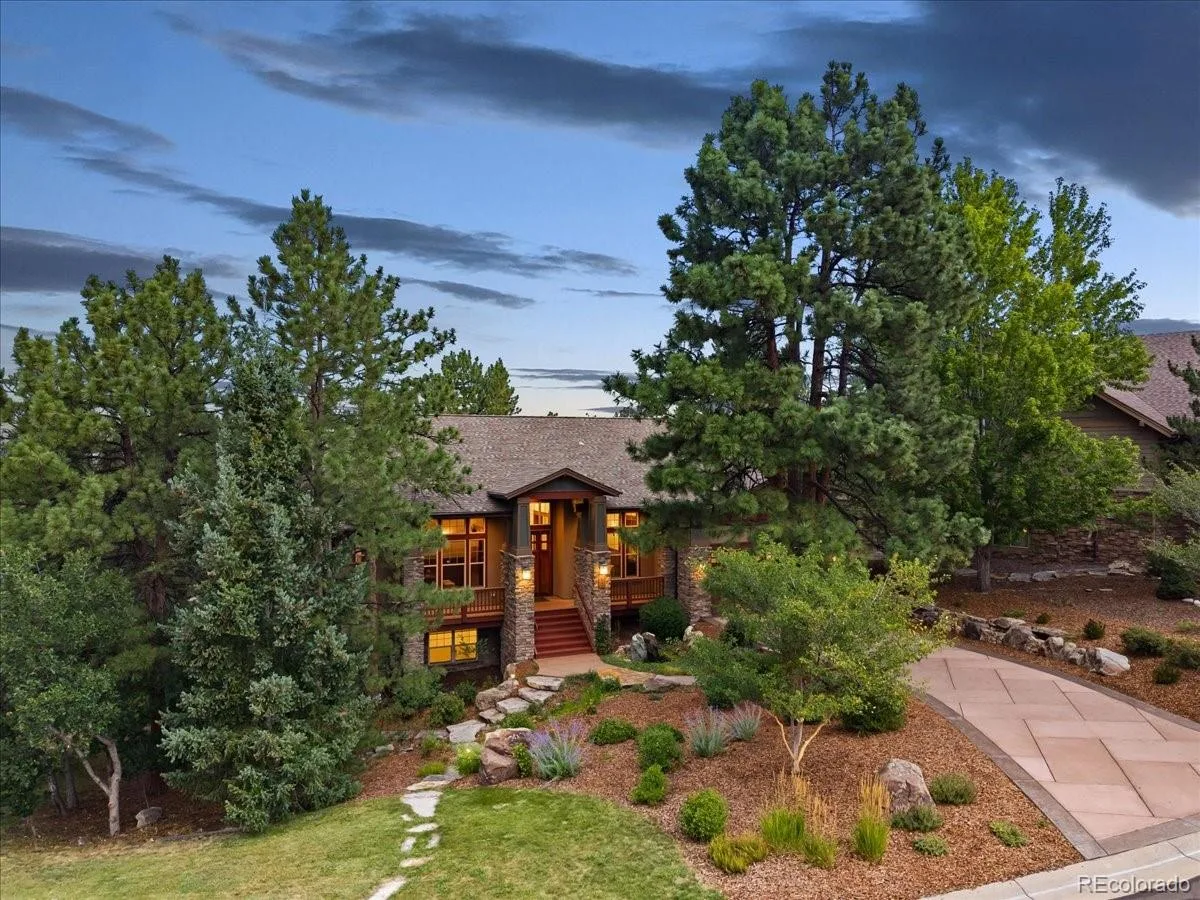 2643 Hawk Point Court Castle Rock CO 80104 | MLS #REC3161982 08152026211036 1200 44